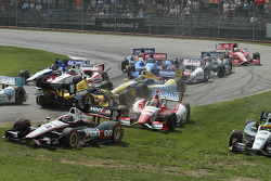 Tony Kanaan, Chip Ganassi Racing Chevrolet spins
