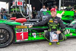 Ryan Dalziel pole kutlaması yapıyor