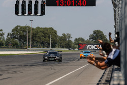 #19 PIXUM Team Schubert BMW Z4 GT3: Dominik Baumann, Claudia Hurtgen takes the win
