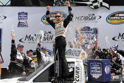 Johnny Sauter wint