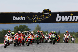 Largada: Andrea Iannone, Pramac Ducati lidera