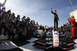 Race winner Will Power, Team Penske Chevrolet