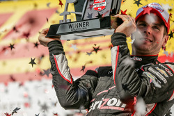 Race winner Will Power, Team Penske Chevrolet
