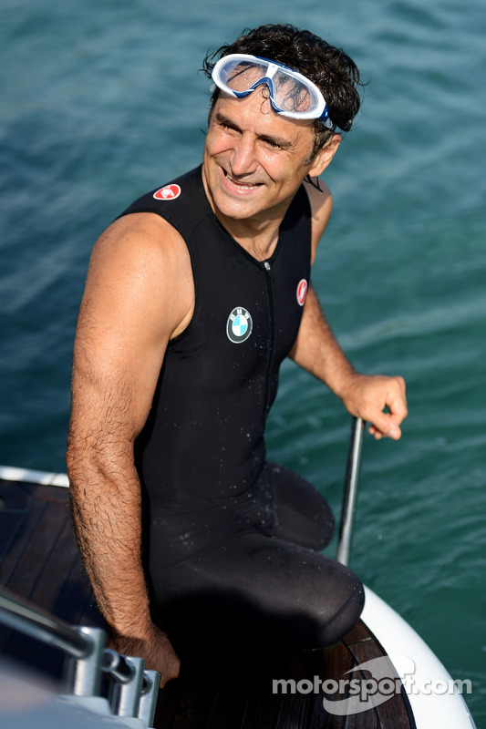 Alex Zanardi prepares for a long-distance triathlon to be held in Hawaii in October