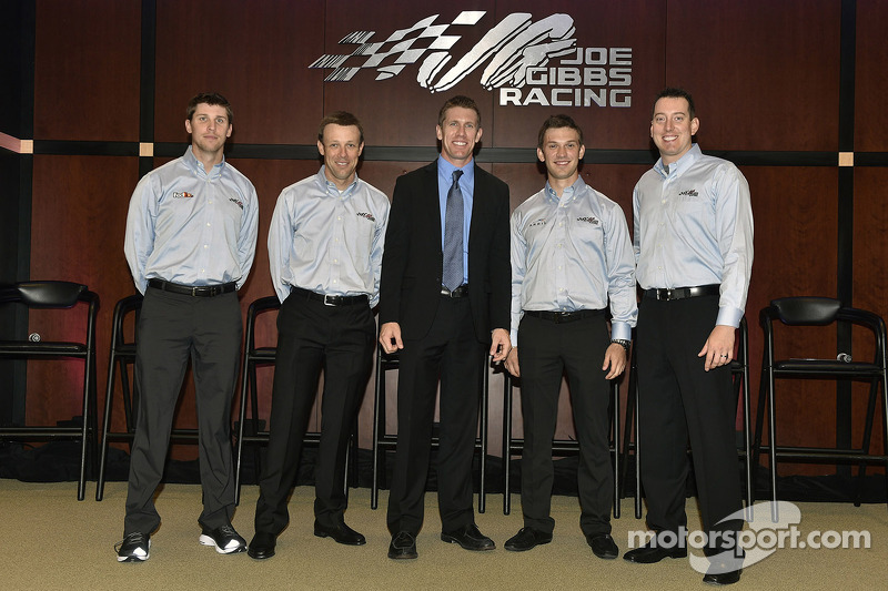 Denny Hamlin, Matt Kenseth, Carl Edwards, Daniel Suarez y Kyle Busch