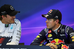 Nico Rosberg et Sebastian Vettel lors de la conférence de presse FIA