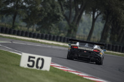 #28 Grasser Racing Team Lamborghini LFII: Hari Proczyk, Jeroen Bleekemolen
