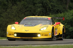 #4 Corvette Racing Chevrolet Corvette C6 ZR1: Oliver Gavin, Tommy Milner
