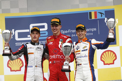 Podium: race winner Raffaele Marciello, second place Stoffel Vandoorne, third place Johnny Cecotto