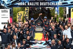 Winners Thierry Neuville and Nicolas Gilsoul, Hyundai i20 WRC, Hyundai Motorsport