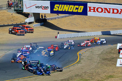 Start: Sébastien Bourdais and Ryan Briscoe crash