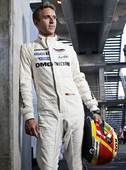Timo Bernhard