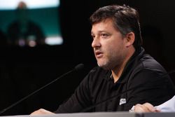 Conferenza stampa Tony Stewart per il suo ritorno alle corse