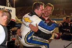 Will Power's team celebrates