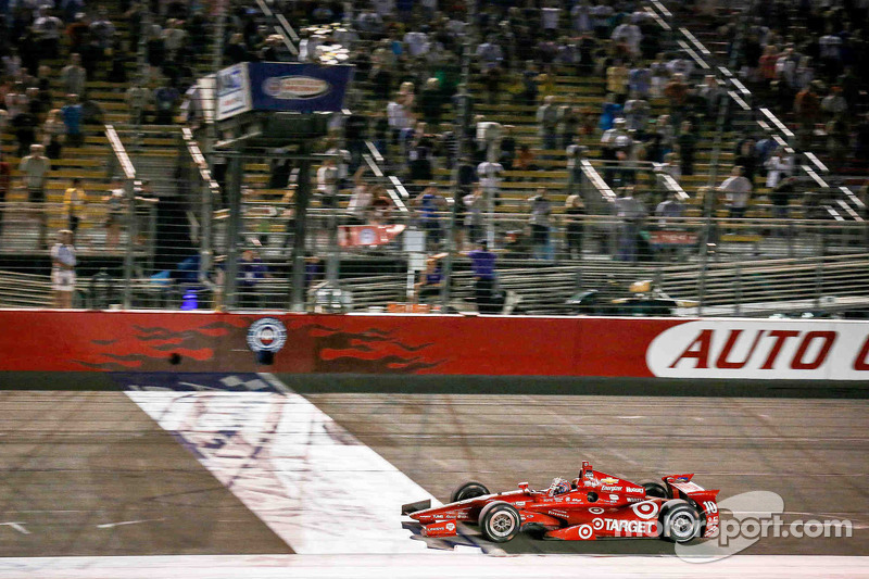 O último triunfo de Tony Kanaan na Indy aconteceu em Fontana, na Califórnia, em 2014