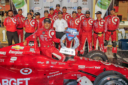 Race winner Tony Kanaan, Target Chip Ganassi Racing Chevrolet