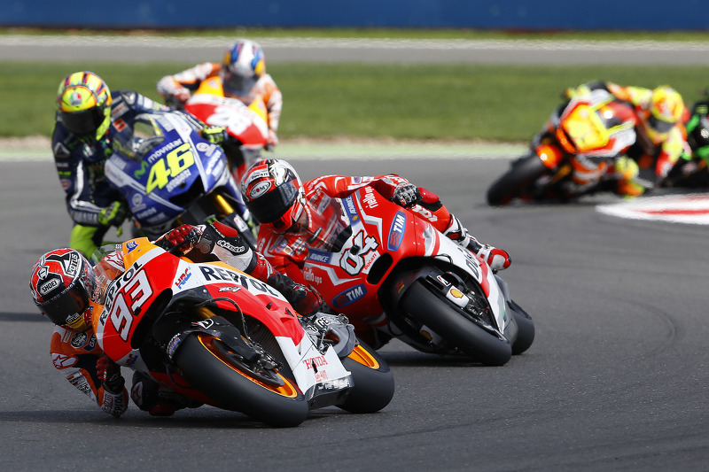 <img src="http://cdn-1.motorsport.com/static/custom/car-thumbs/MOTOGP_2017/RIDERS_NUMBERS/Marquez.png" width="50" /> #17 GP de Gran Bretaña 2014