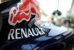 Renault logo no motor da Red Bull Racing RB10
