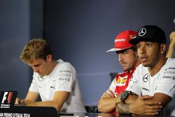 Lewis Hamilton, Mercedes AMG F1 Team, Fernando Alonso, Scuderia Ferrari and Nico Rosberg, Mercedes AMG F1 Team