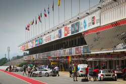 Pitlane action