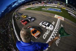 Start: Brad Keselowski, Team Penske Ford leads