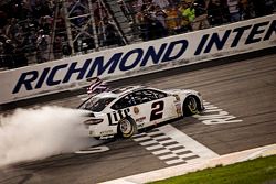 Race winner Brad Keselowski, Team Penske Ford