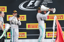 Podium: Race winner Lewis Hamilton, Mercedes AMG F1, second place; Nico Rosberg, Mercedes AMG F1 and Felipe Massa, Williams F1