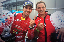 Race winner Lucas di Grassi with Hans-Jürgen Abt