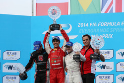 Podium: race winner Lucas di Grassi, second place Franck Montagny, third place Sam Bird