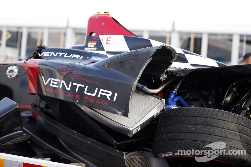 The crashed car of Nick Heidfeld