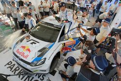 Terceiro lugar Andreas Mikkelsen e Ola Floene, Volkswagen Polo WRC, Volkswagen Motorsport