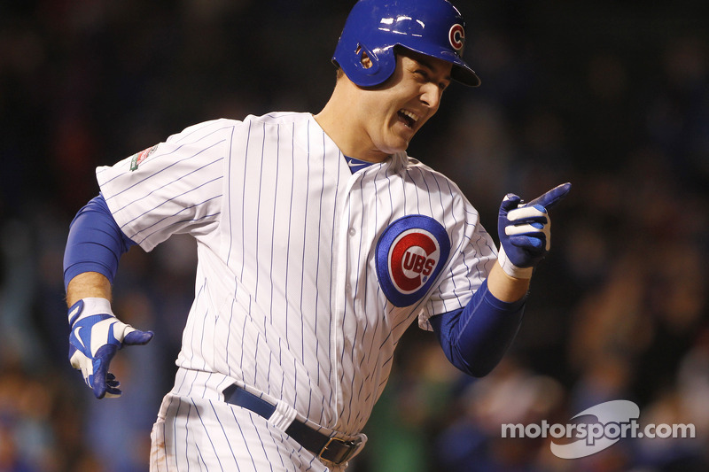 An action photo of the Cincinnati Reds vs. Chicago Cubs baseball game shot by Kurt Busch