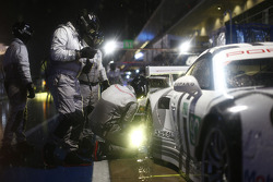 #92 Porsche Team Manthey Porsche 911 RSR: Marco Holzer, Frederic Makowiecki, Richard Lietz