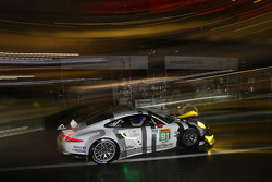 #91 Porsche Team Manthey Porsche 911 RSR: Patrick Pilet, Jörg Bergmeister, Nick Tandy