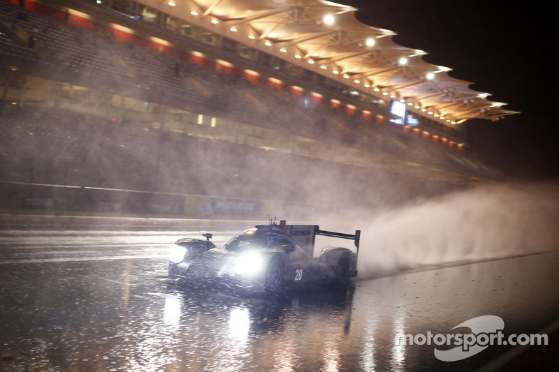 #20 Porsche Team Porsche 919 Hybrid: Mark Webber, Brendon Hartley, Timo Bernhard