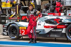 Leena Gade checking in with Andre Lotterer