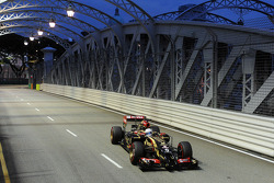 Romain Grosjean, Lotus F1 E22