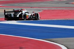 #2 Audi Sport Team Joest Audi R18 e-tron quattro: Marcel Fässler, Andre Lotterer, Benoit Tréluyer