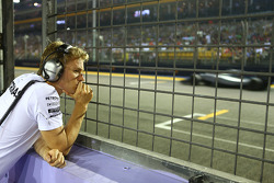 Nico Rosberg, Mercedes AMG F1 W05 watches the race from the pit lane