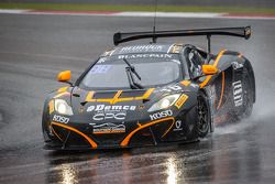 #16 Boutsen Ginion 迈凯伦 MP4-12C: 阿历克斯·德米尔吉安, 范德瑞, 沙汉·萨尔基相