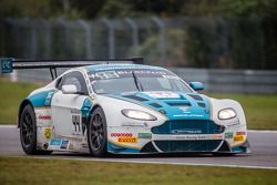 #44 Oman Racing Team 阿斯顿马丁 Vantage GT3: Ahmad Al Harthy, Stephen Jelley, Michael Caine