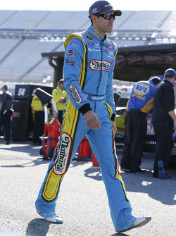 Aric Almirola