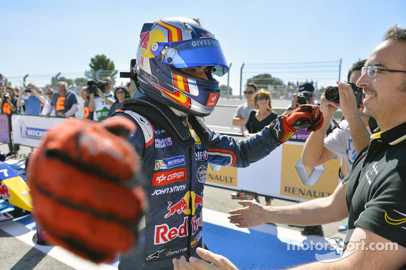 Ganador de la carrera Carlos Sainz Jr.