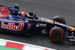 Max Verstappen, Scuderia Toro Rosso STR9 Test Driver
