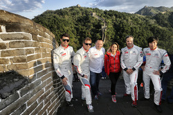 The Citroën drivers with Yves Matton at the Great Wall of China
