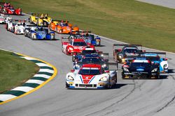 Start: #5 Action Express Racing Corvette DP: Joao Barbosa, Christian Fittipaldi, Sébastien Bourdais 