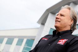 Gene Haas, en la fábrica de Haas F1 Team ubicada en Kannapolis, N.C.