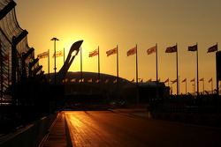 Track atmosphere
