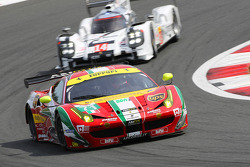 #71 AF Corse Ferrari 458 Italia: Davide Rigon, James Calado