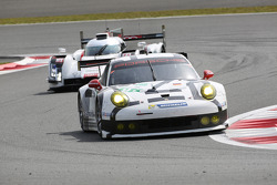 #91 Porsche Team Manthey Porsche 911 RSR: Richard Lietz, Jörg Bergmeister, Nick Tandy